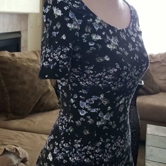 Floral skater Dress - Picture 4 of 6